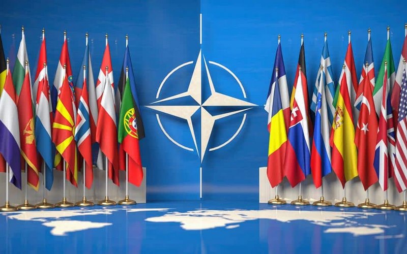 Nato là tên viết tắt của North Atlantic Treaty Organization hay còn gọi là Tổ chức Hiệp ước Bắc Đại Tây Dương.